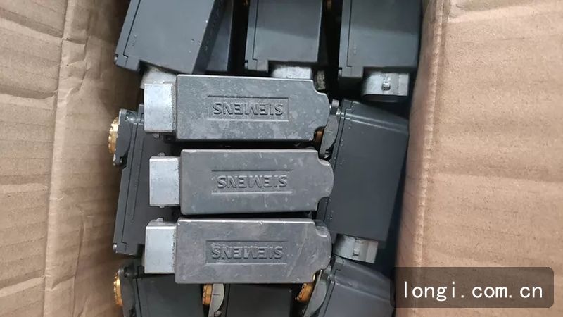 拆機西門子伺服電（diàn）機通訊（xùn）網口SMI20 機械配件 拆（chāi）機（jī）現貨（huò） 驅（qū）動器及電機配件 03.jpg
