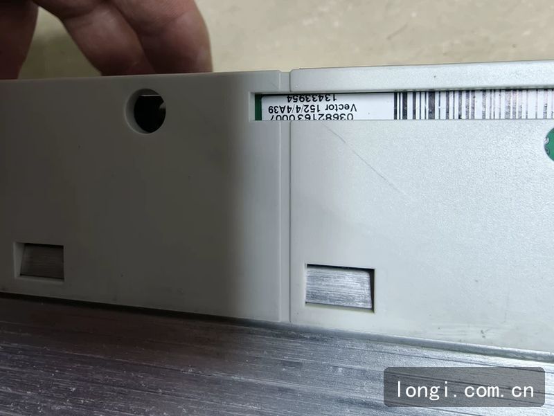 倫茨（cí）變頻器 E82EV152-4C 驅動器 拆機現貨 驅動器及電機配（pèi）件 06.jpg