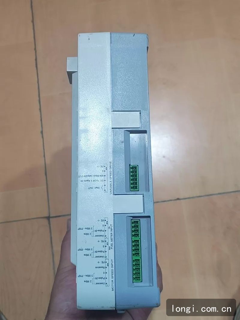 西門子LMV52.400B2燃燒控製器 閥門（mén） 拆機現貨 03.jpg