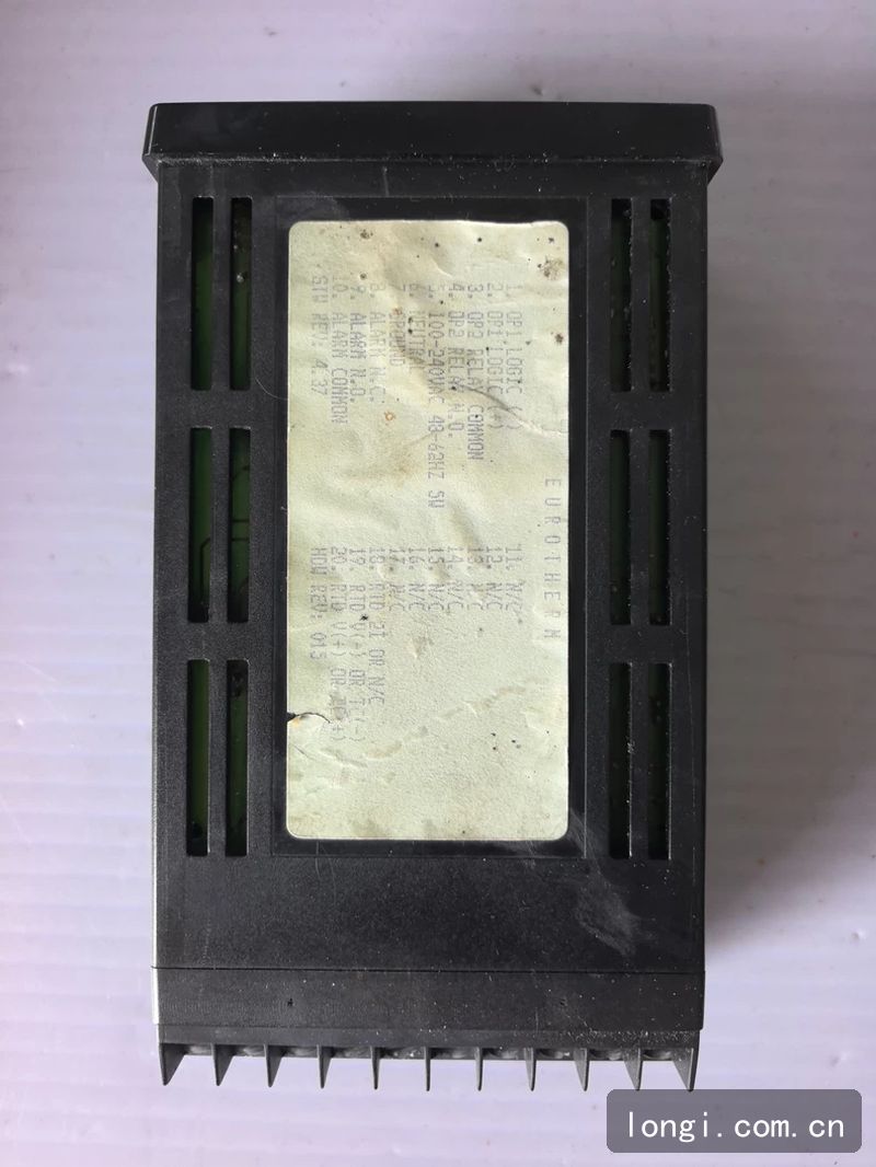 美國Eurotherm歐陸847L1R1R1OLS AKEC245 847係列數字溫度控製器 工業控製模塊 拆機現貨 機械附件/儀器配件 02.jpg