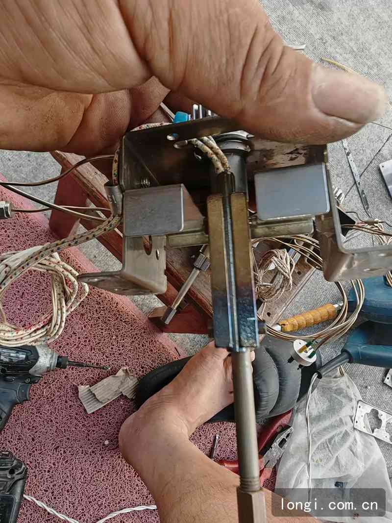 瓦裏安氣相色譜拆機的毛細管進樣檢測（cè） 氣相色譜進樣檢測（cè）組件 配件機現（xiàn）貨 06.jpg