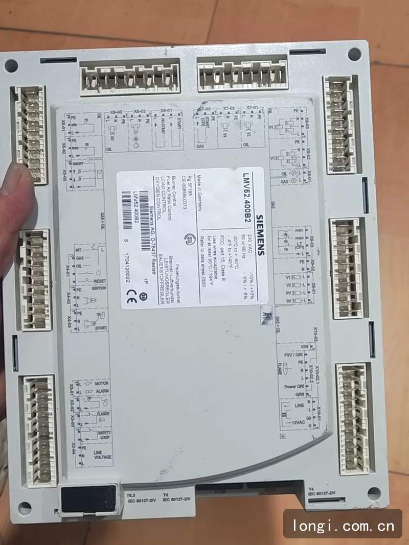西門子LMV52.400B2燃燒控製器 閥門 拆機（jī）現貨 04.jpg