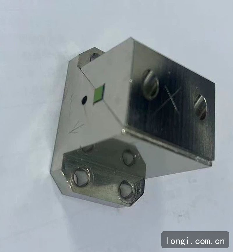 888nm激光YVO4晶體 光（guāng）學配件（jiàn） 拆機（jī）現貨 光學/激光（guāng）配件 03.jpg